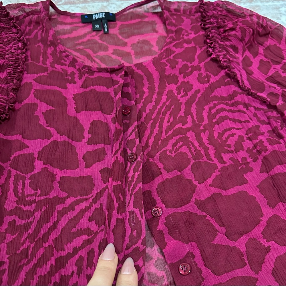 100% Silk PAIGE Animal Print Button Up Blouse - Picture 4 of 9
